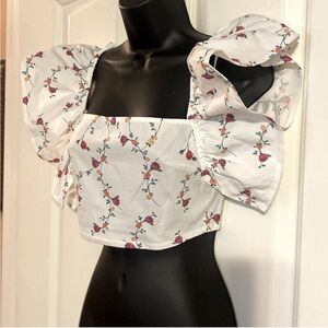 “ZARA” Floral Butterfly Sleeve Crop Top